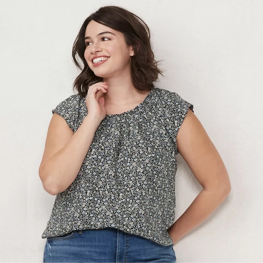 LC LAUREN CONRAD Ladies Pleaded Neck Blouse Blue Floral Print, Sz.Large